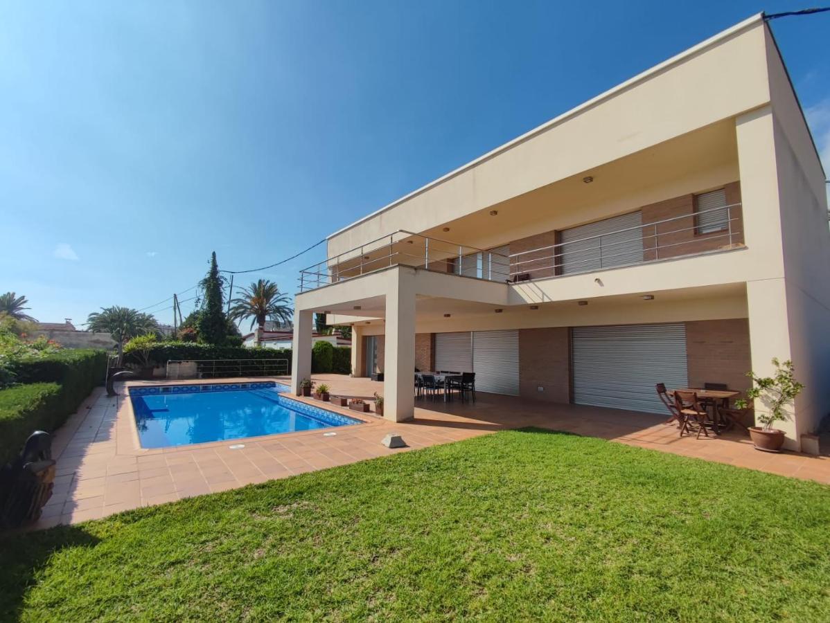 Villa Maricel 알카나 외부 사진